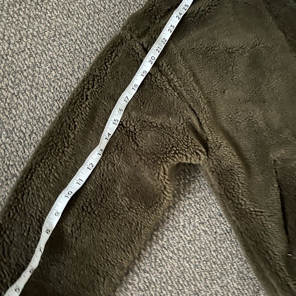 Alo jacket - Picture 10 of 12